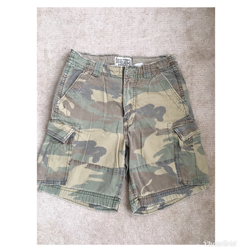 Hollister Men’s short in Size 30